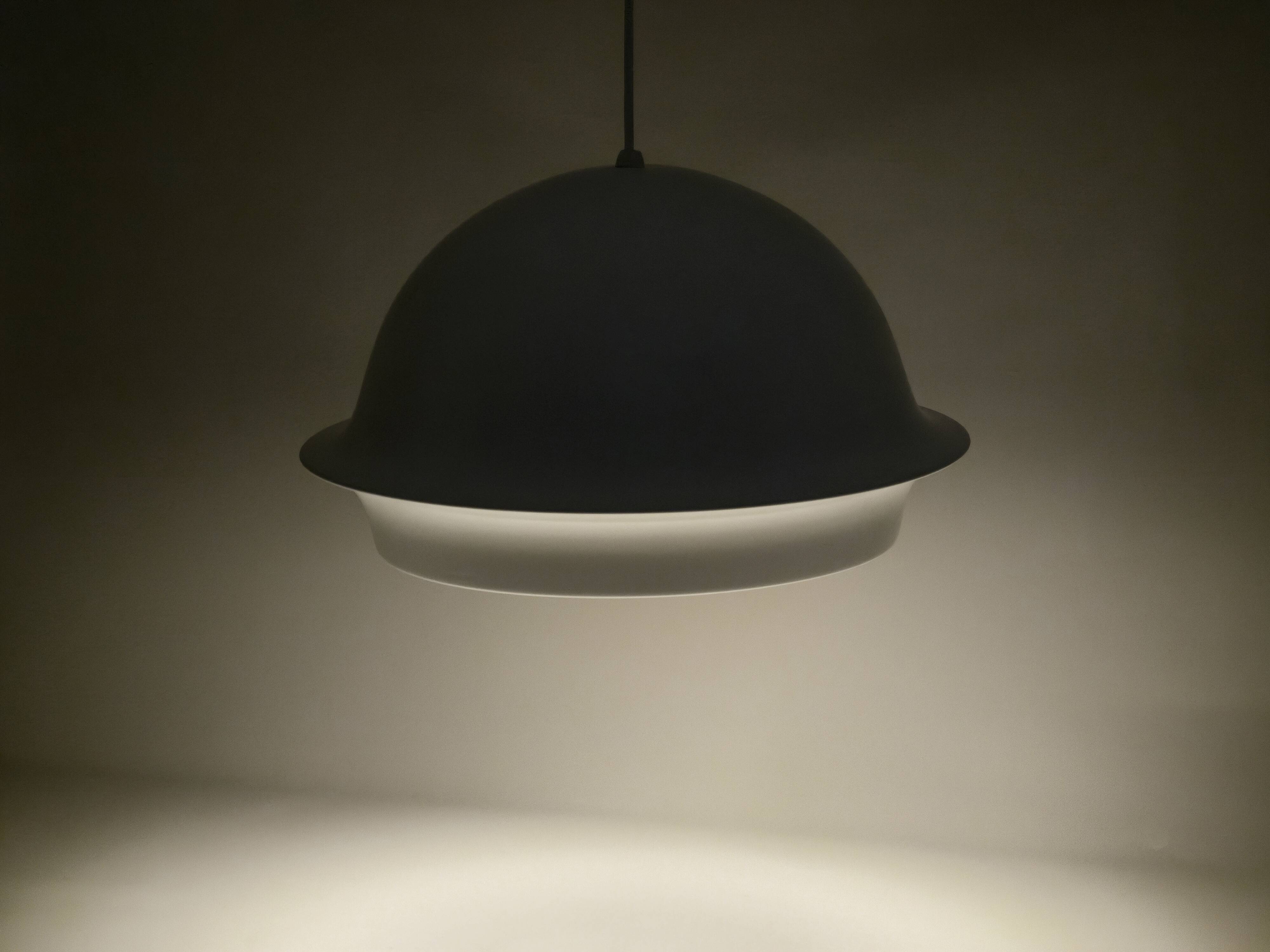 Lampe à suspension bredaryd vintage des années 1970 par börje claésson et kenneth bringzén.