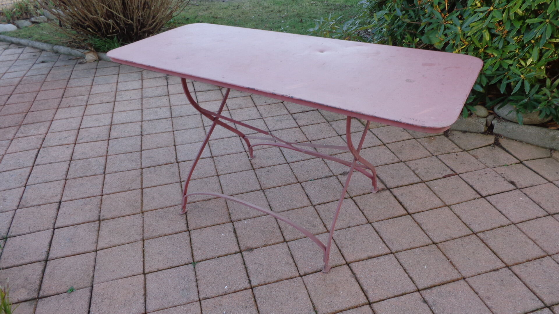 Table pliante de jardin
