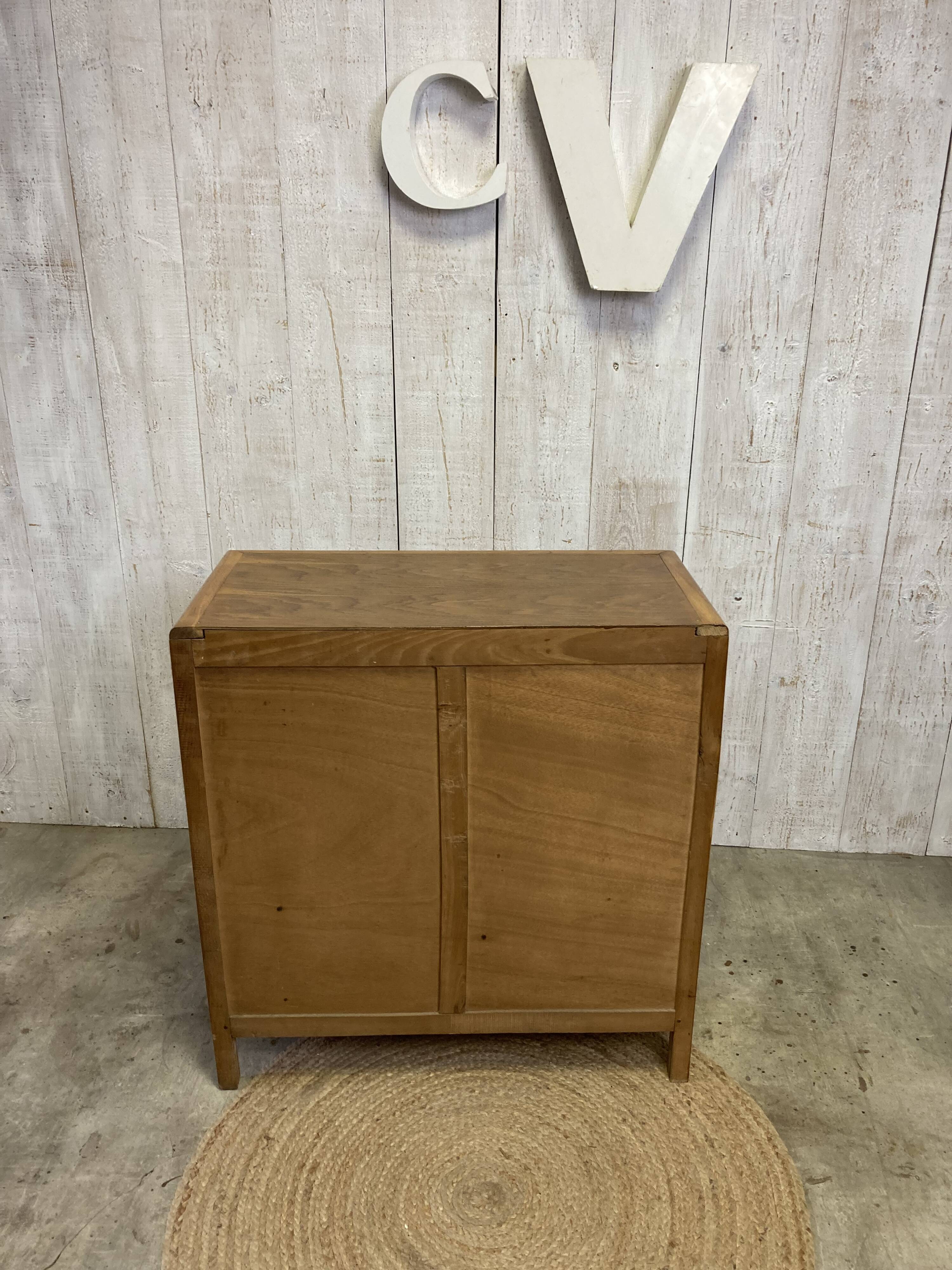 Commode vintage