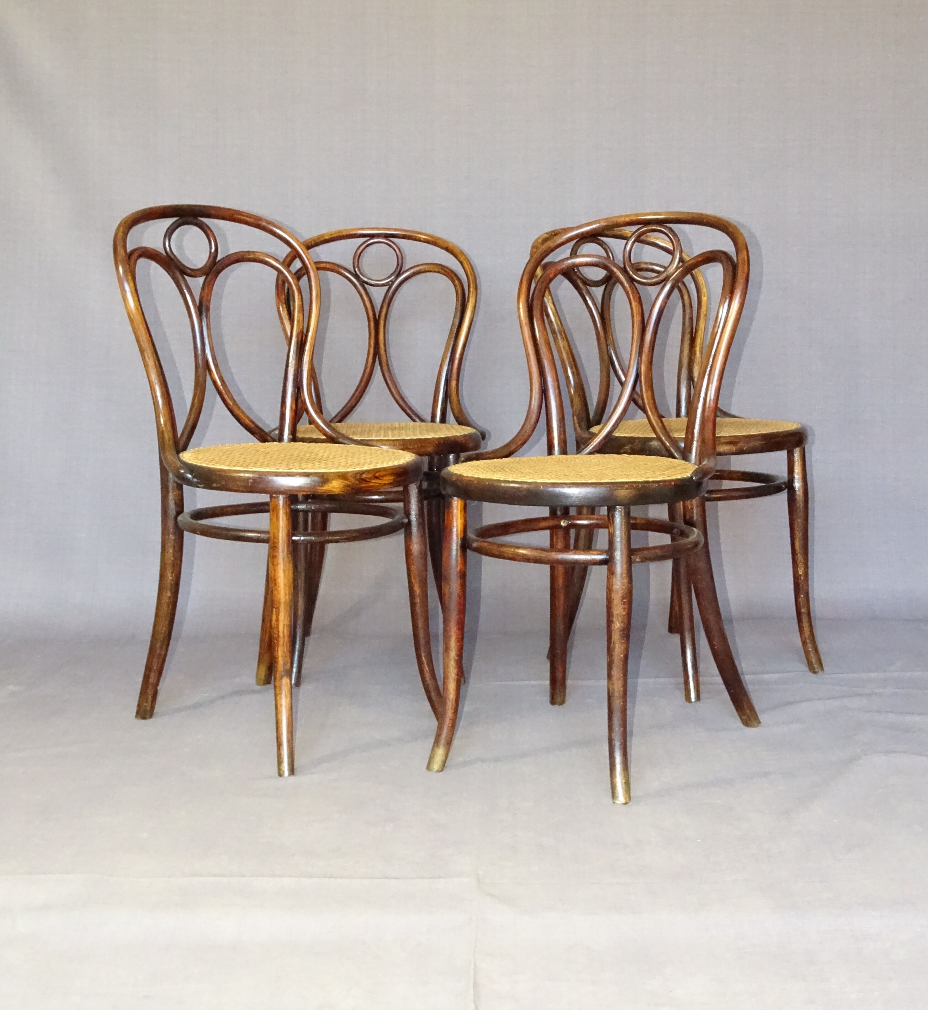 Set of 4 chairs Thonet N°19 canned to nine still unbleached, Engelstuhl 1880.