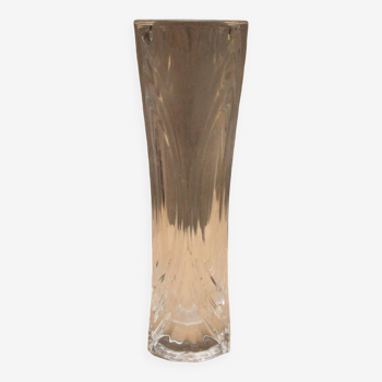 Vase en verre ciselé