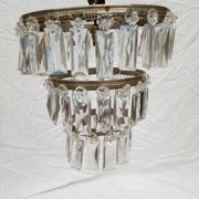 Ancien lustre, plafonnier bronze et pampilles, des années 1900