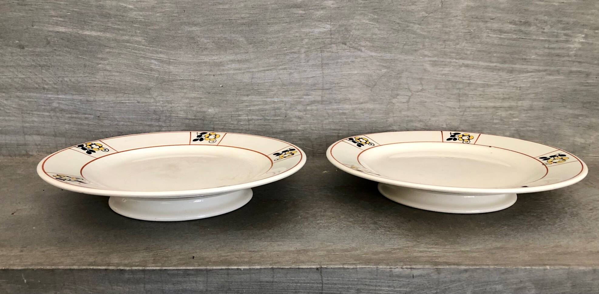 Plate on footstool Terre de Fer Salins Charbonnier