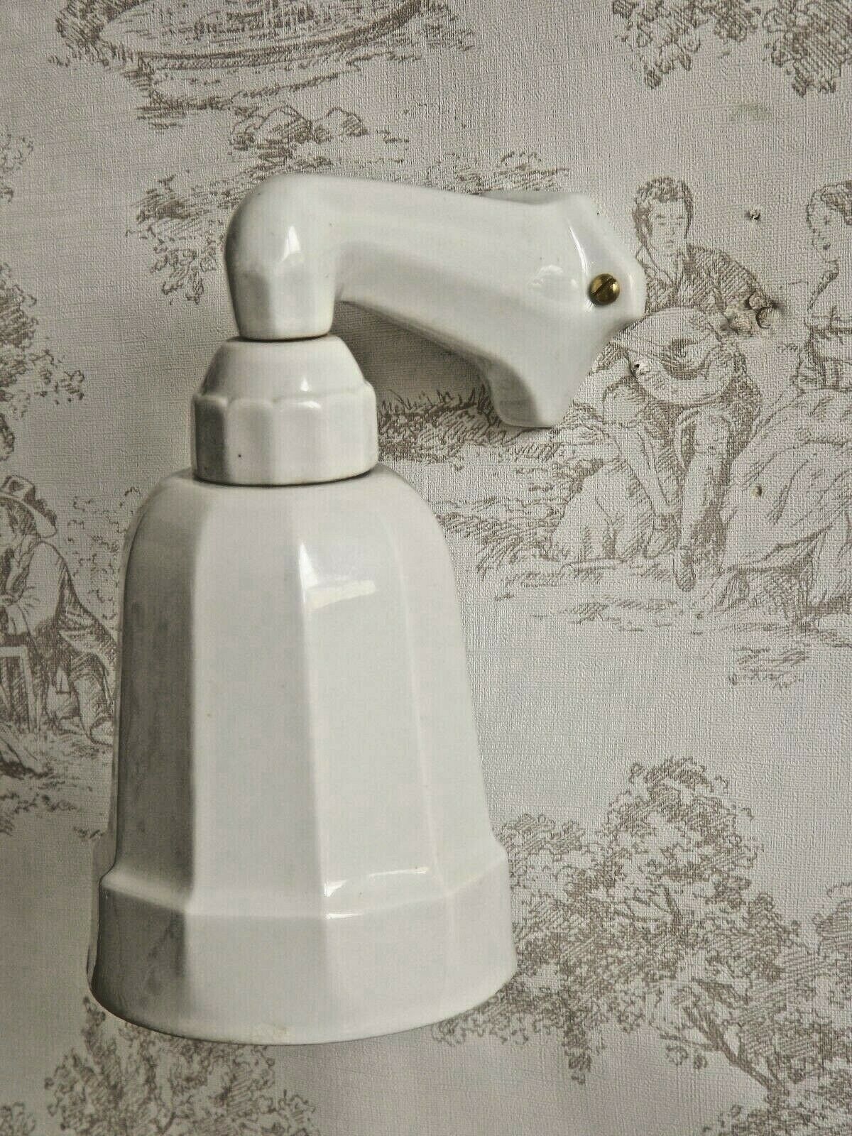 Français antique art déco style porcelaine blanche applique murale simple et ombre