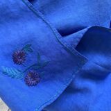 Vintage hand-embroidered tablecloth, floral patterns - Ocean blue - Linen - 160x155 cm