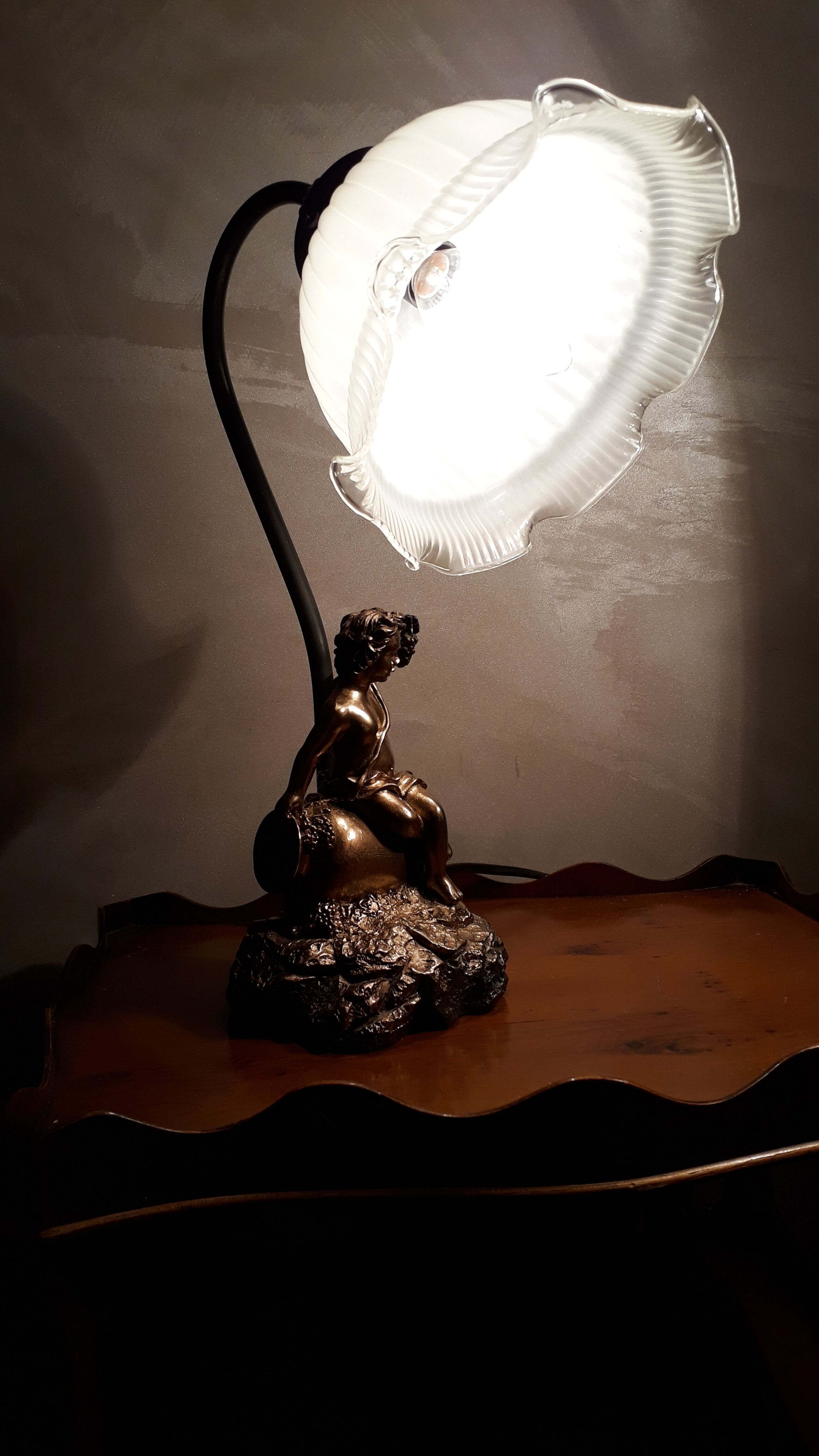 Lampe tulipe style art nouveau