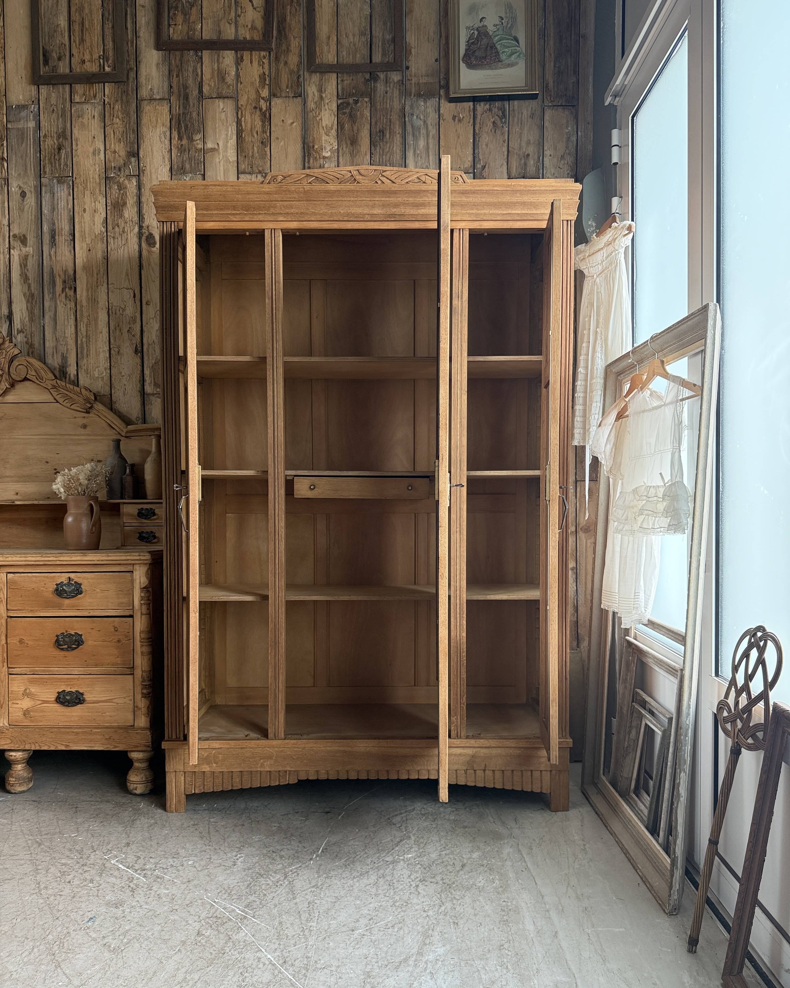 Large Art Deco oak wardrobe (renovated)