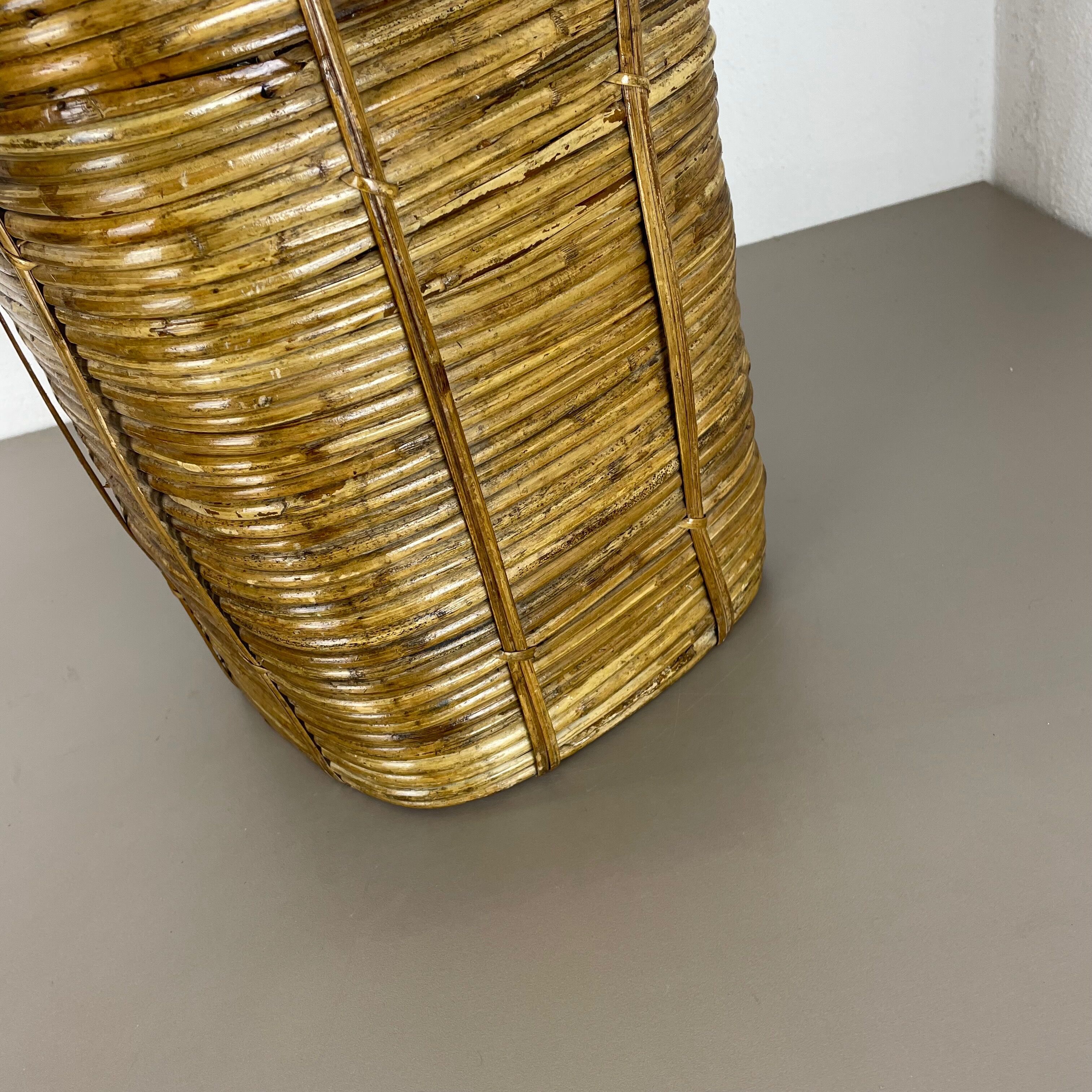 Aubock style rattan and brass bauhaus waste bin France 1960s