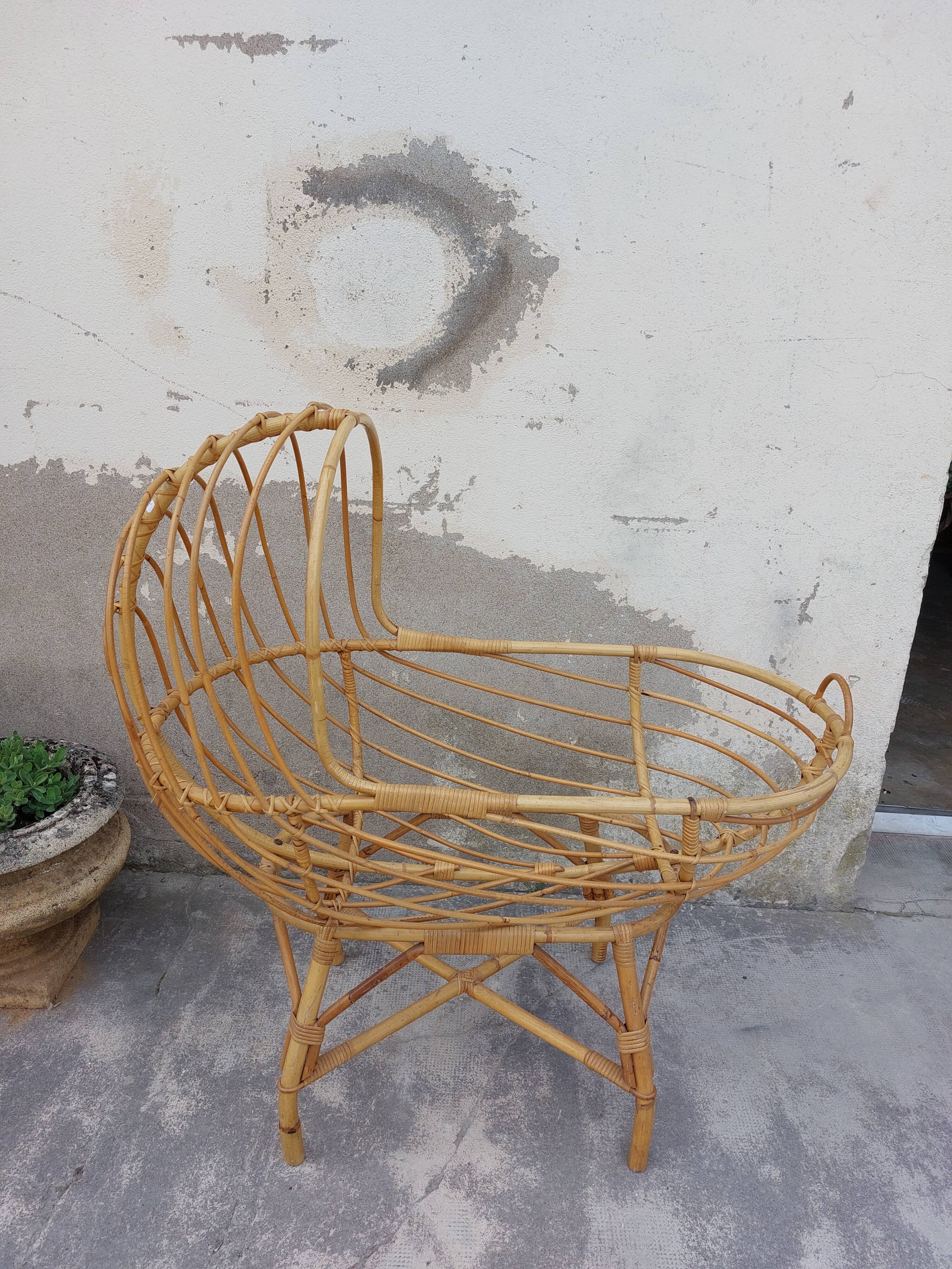 Vintage rattan cradle 1950