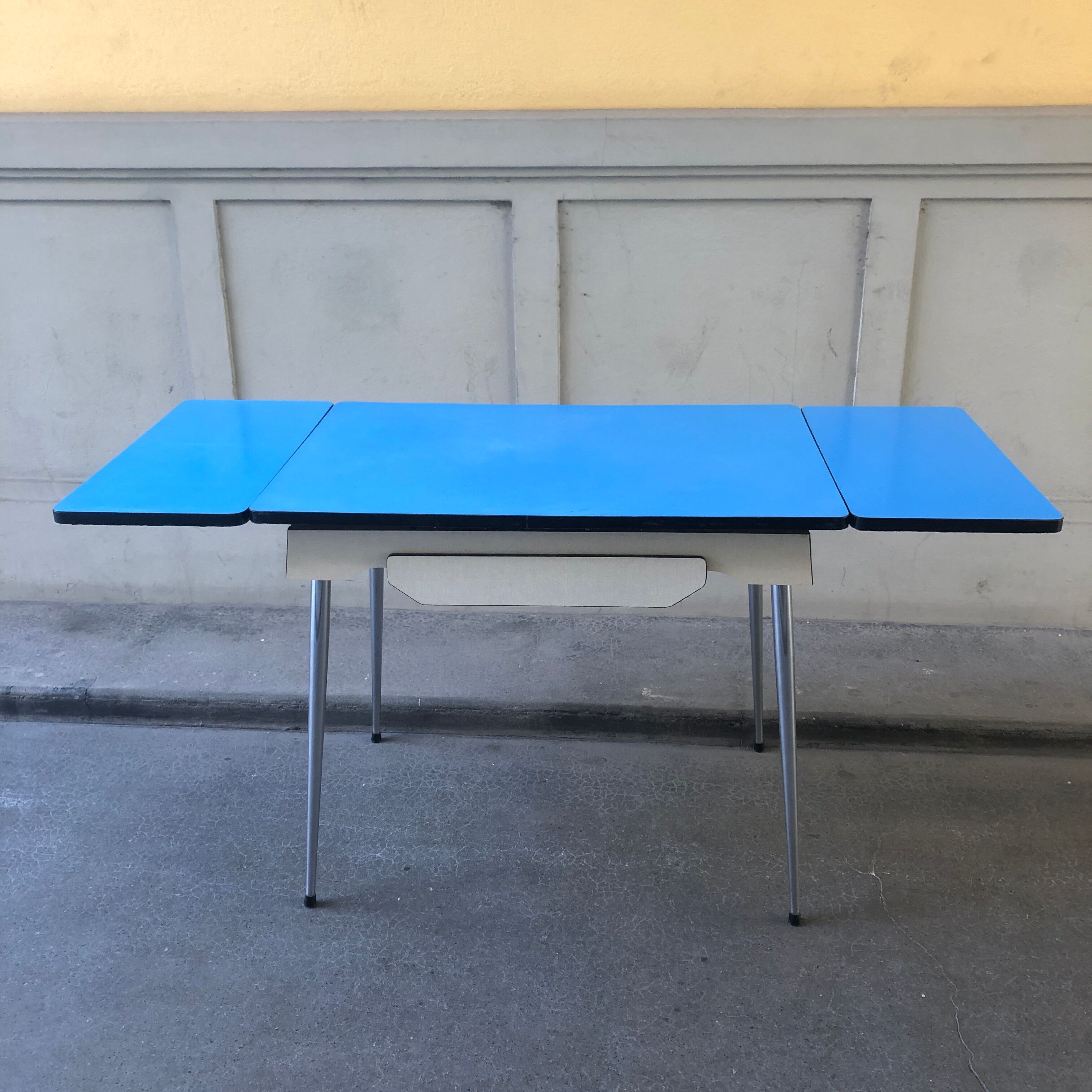 Formica table