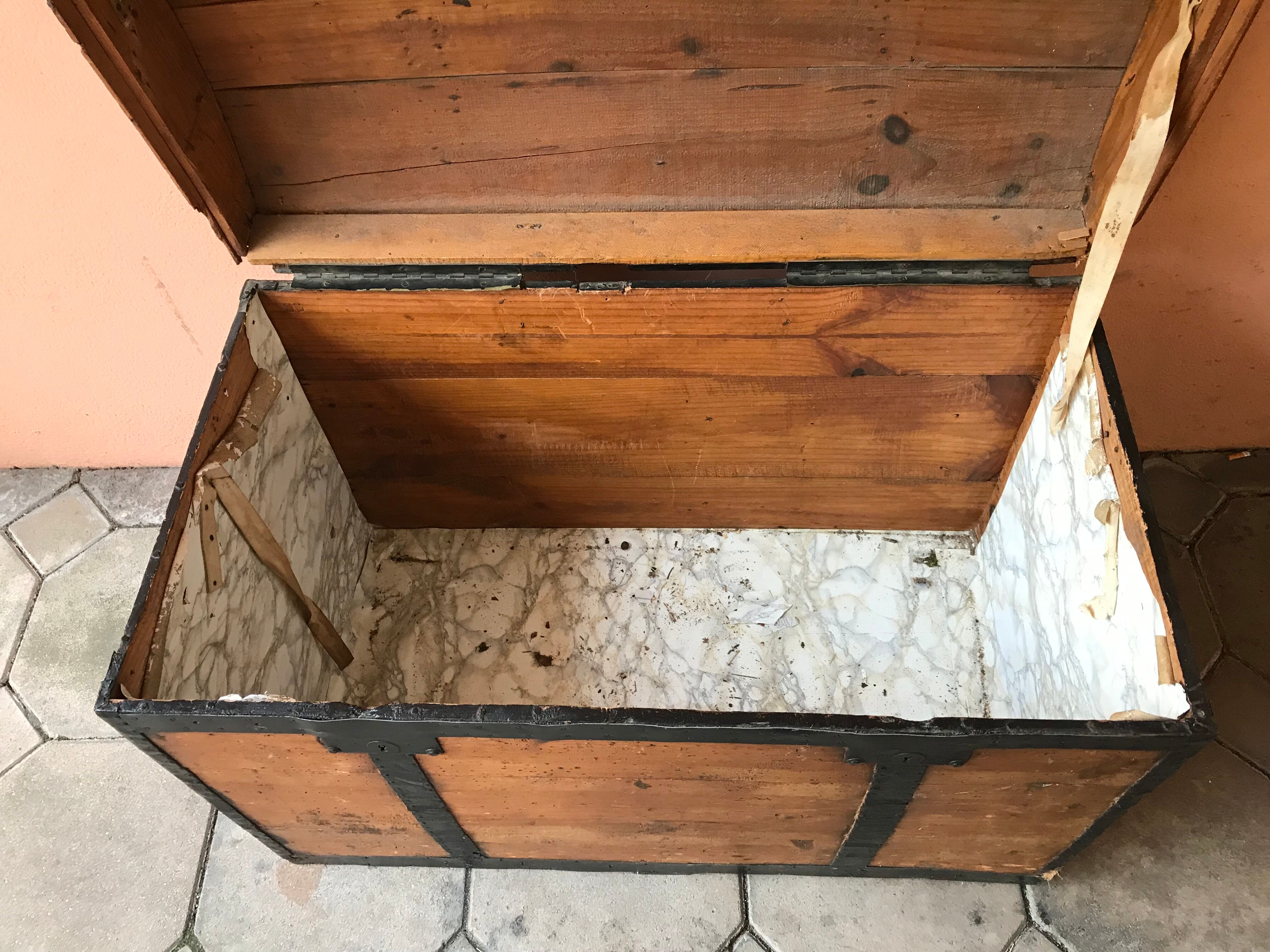 OLD TRUNK EARLY TWENTIETH IN PITCHPIN DOMED SHAPE LARGE MODEL
