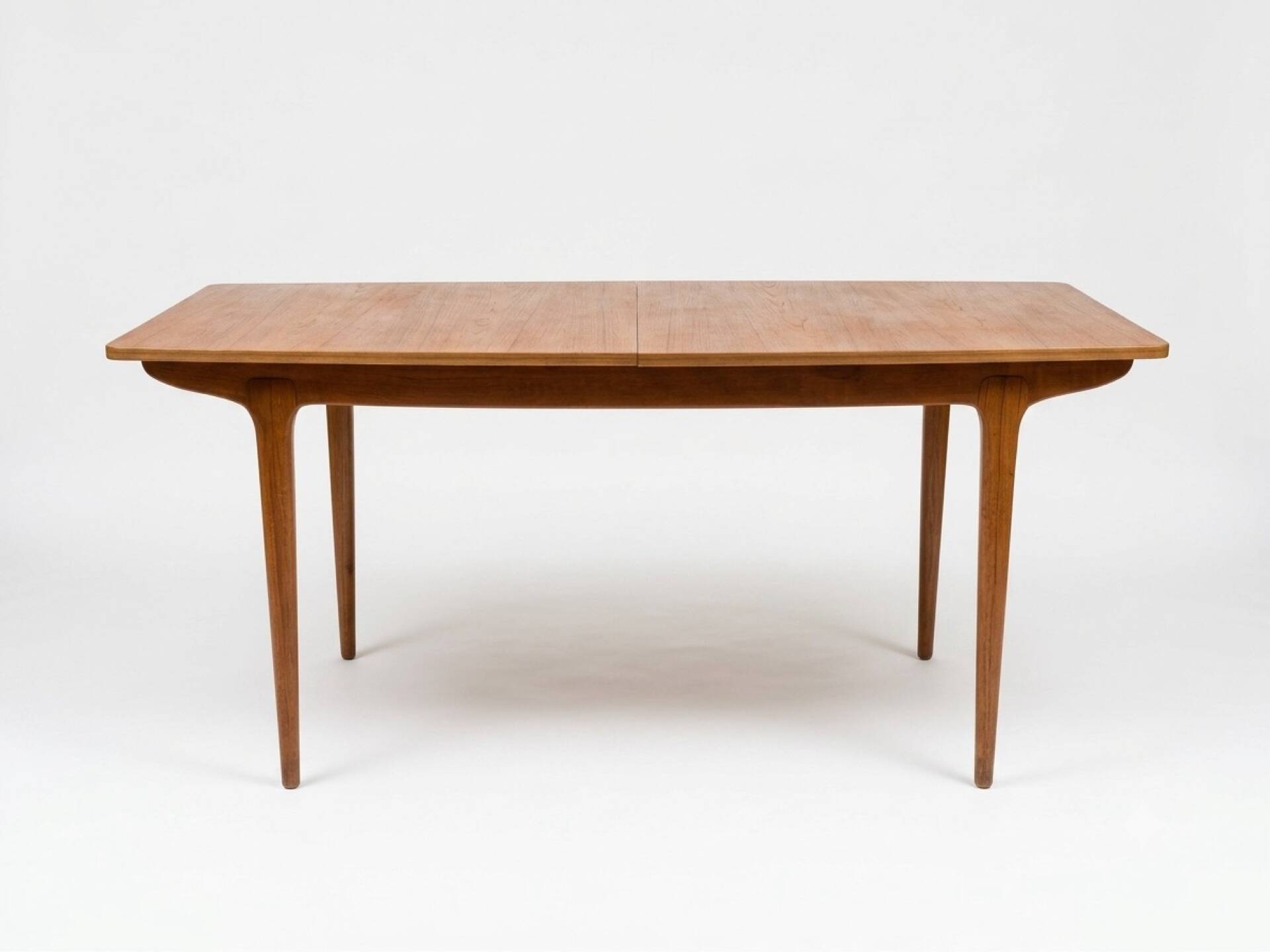 Table de salle à manger scandinave