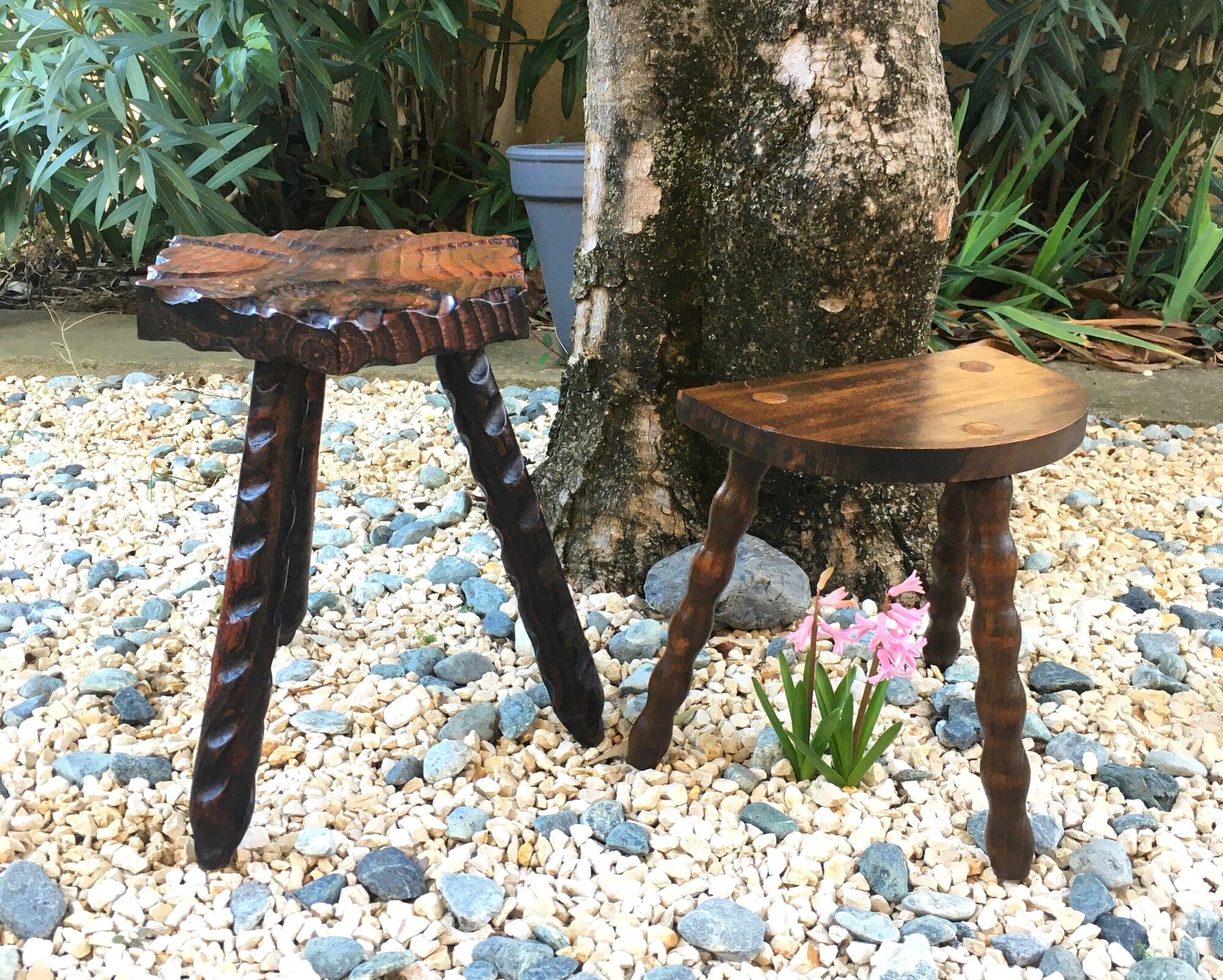 2 vintage tripod stools 1960