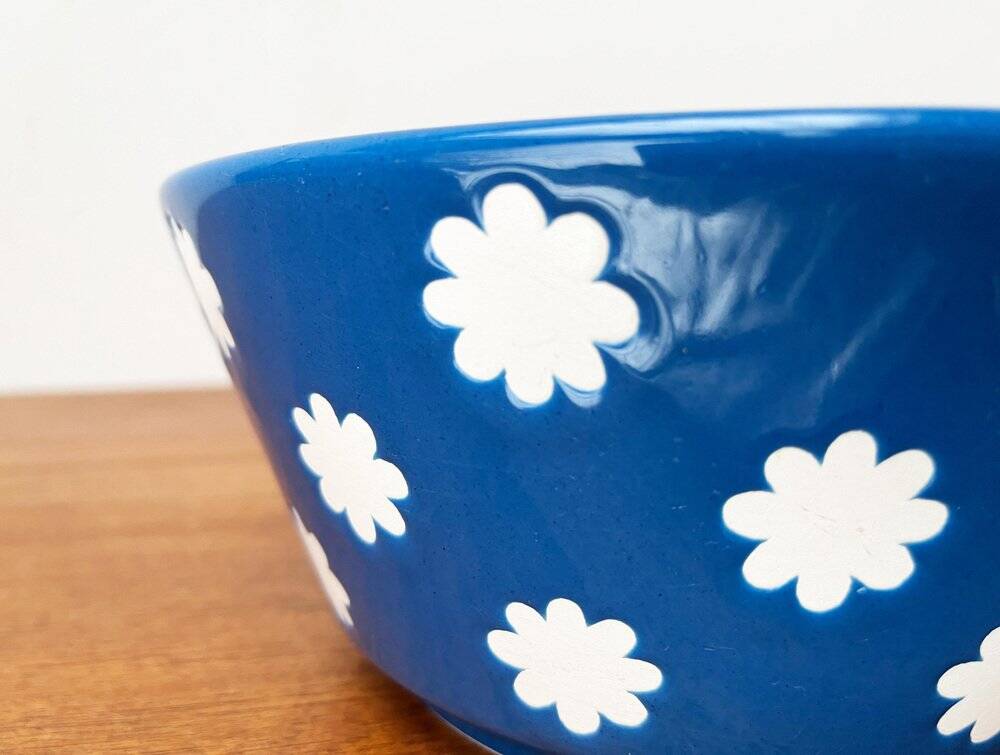 German ceramic bowl from the mid-century by Wächtersbach, 1960s.