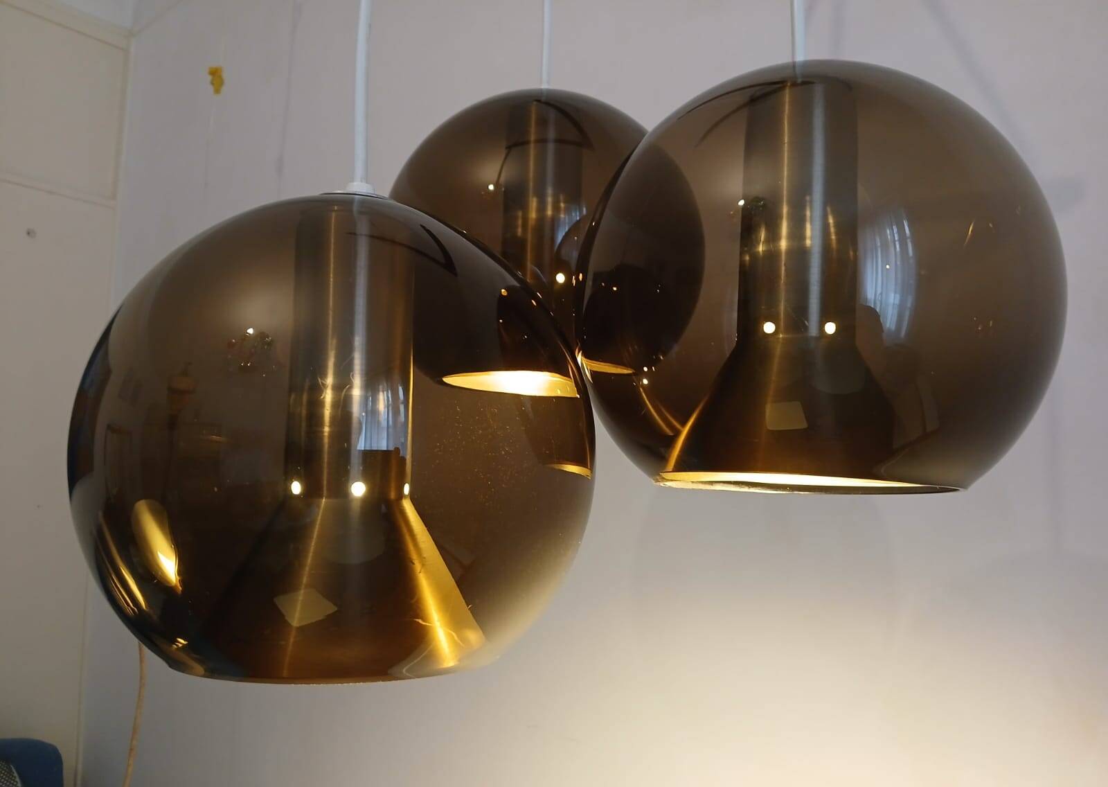 Suspension triple "Globe" by Frank Ligtelijn for Raak – Original edition