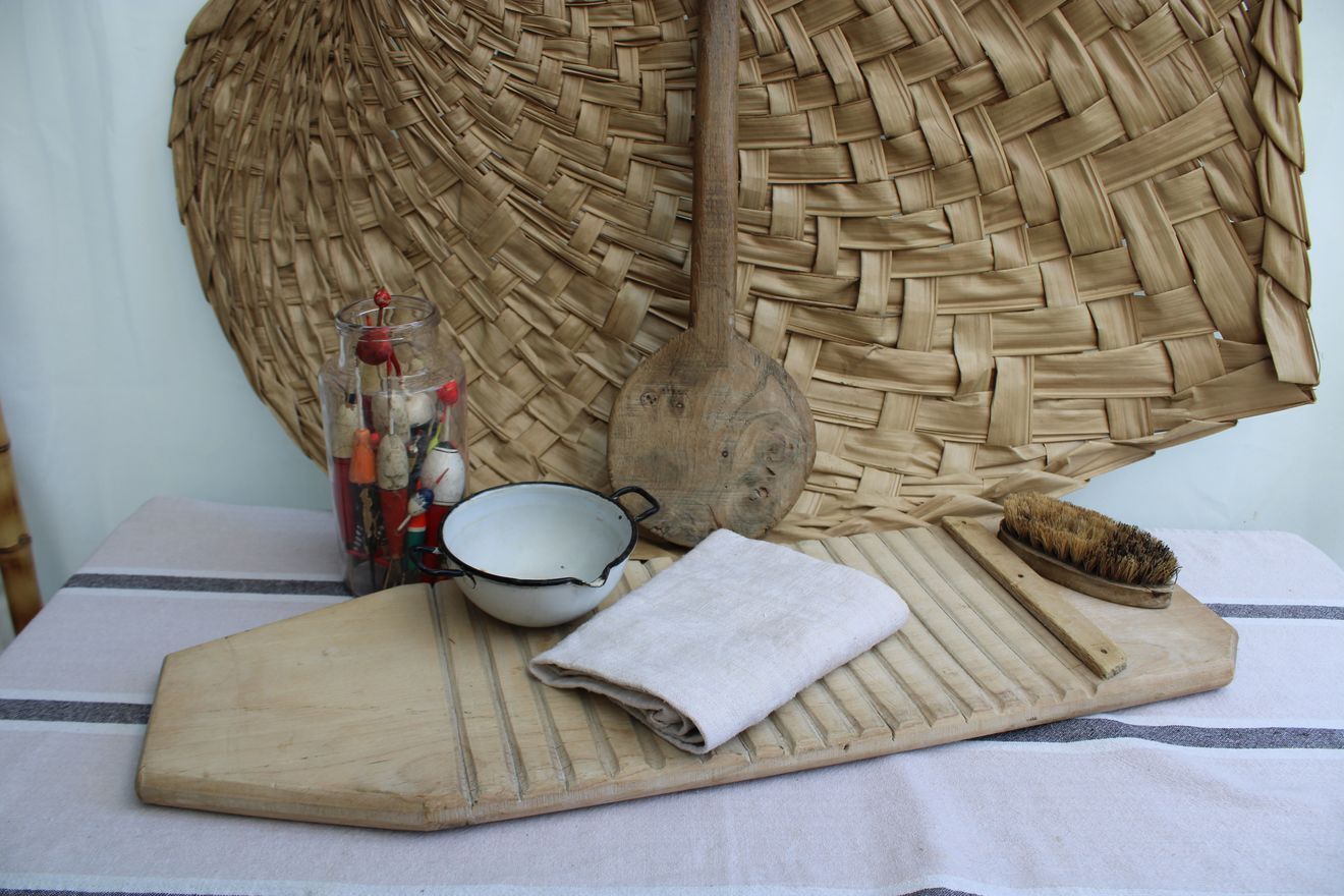 Old washerwoman board