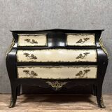 Curved Louis XV Baroque style chest of drawers in lacquered wood