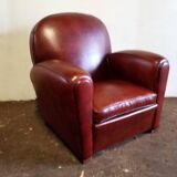 Club armchair with round back