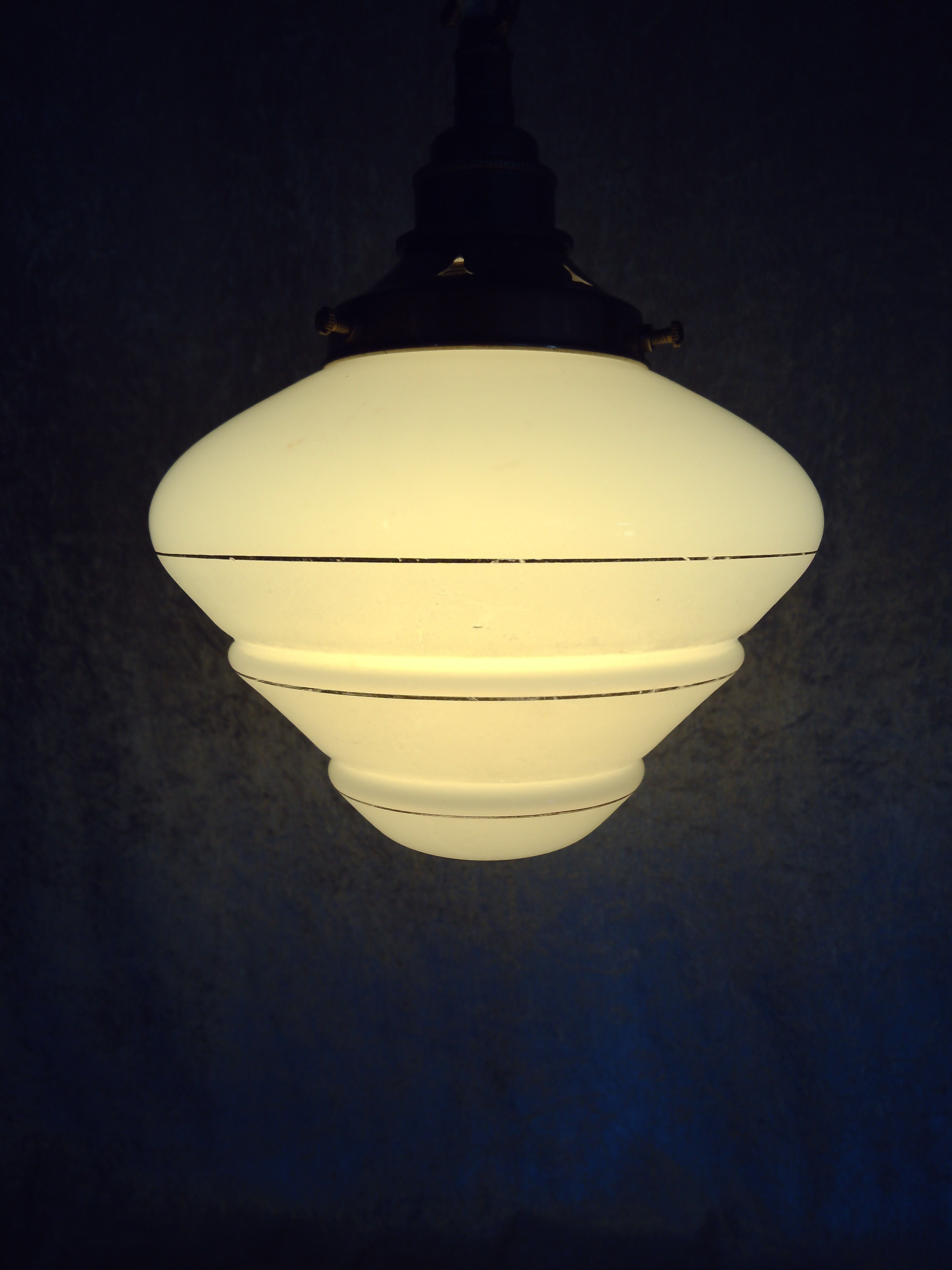 Beehive pendant with chain hanging lamp 1930/40