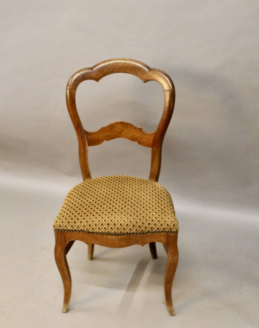 Set of two antique 19th century chairs