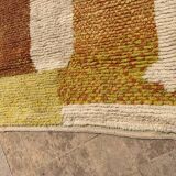 Traditional handwoven Berber rug, size 150 x 250 cm