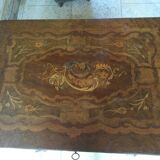 Old inadvertent dressing table