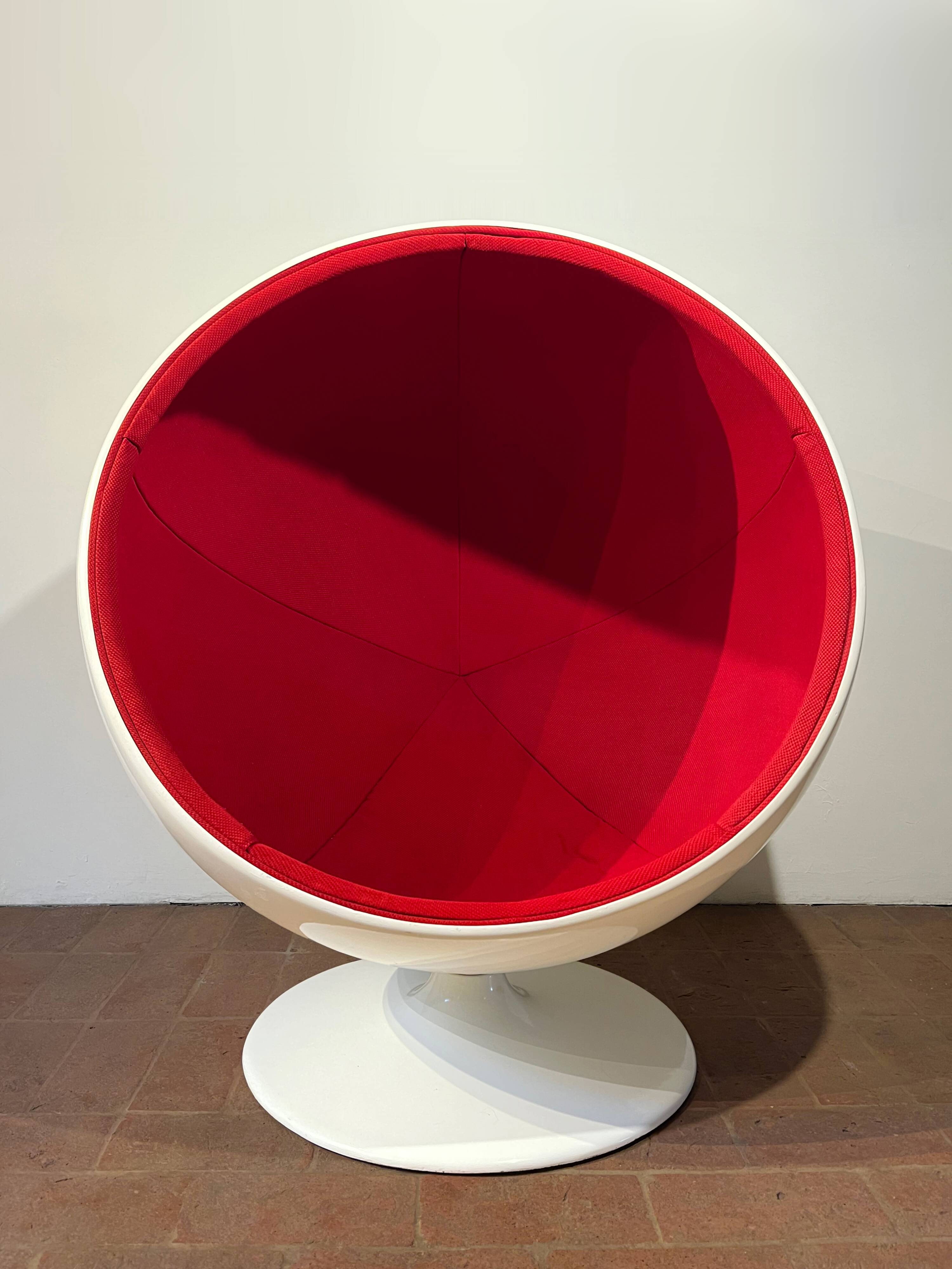 Ball Chair by Eero Aarnio from the 1980s.