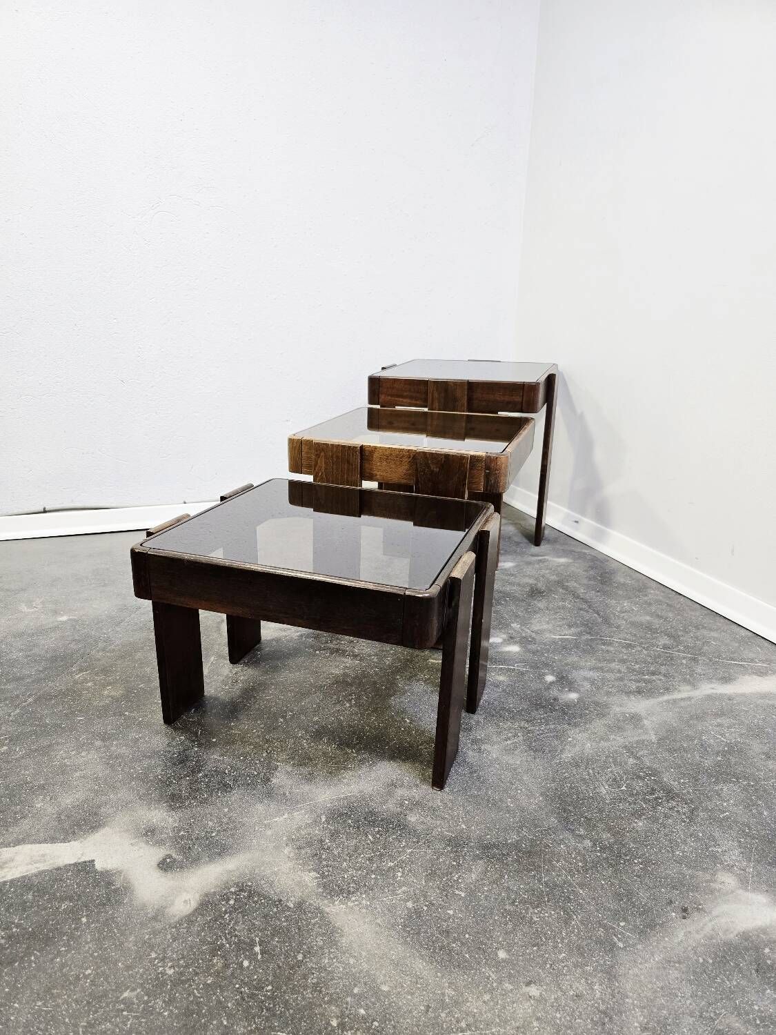 Tables gigognes Gianfranco Frattini années 70