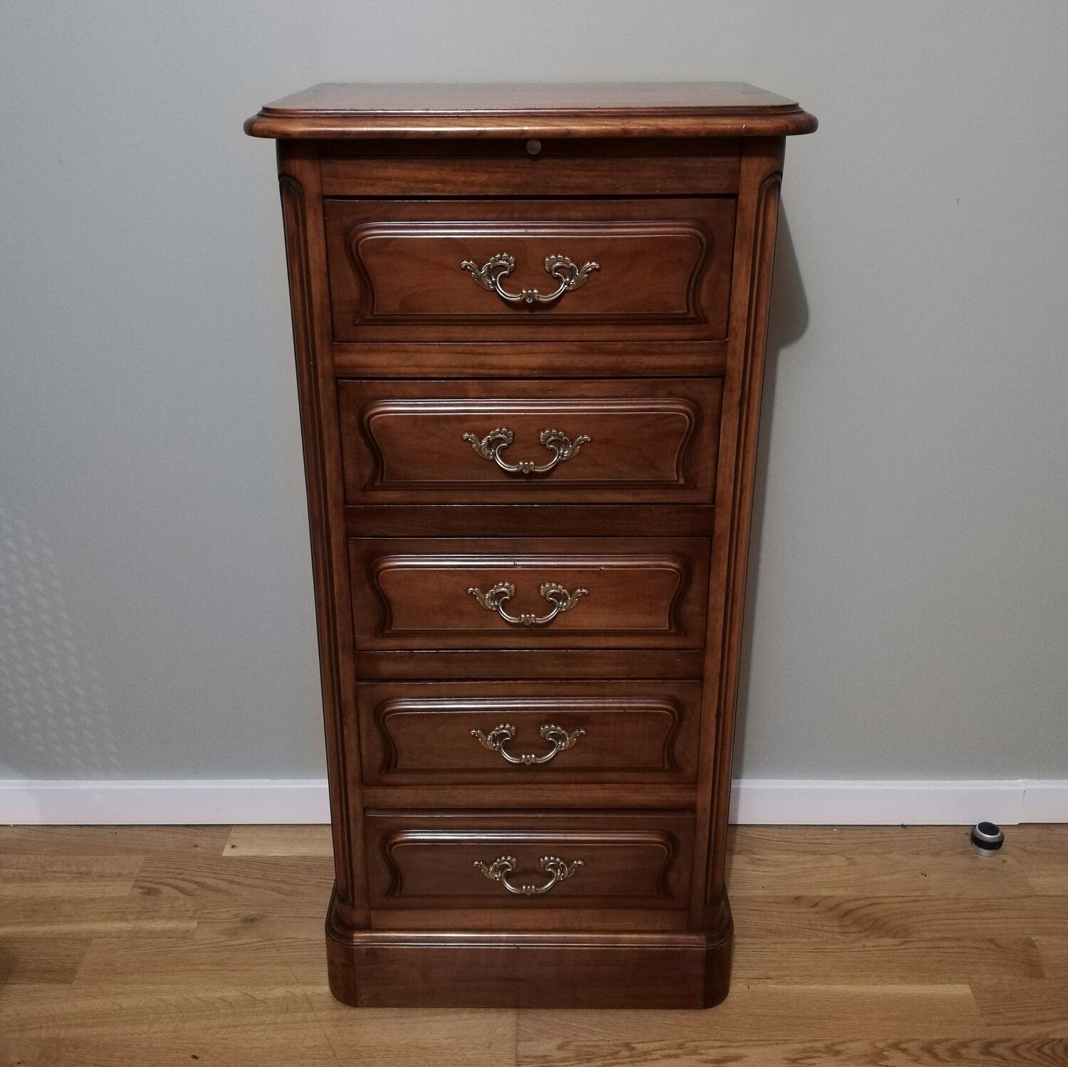 Ragpicker 5 cherry drawers