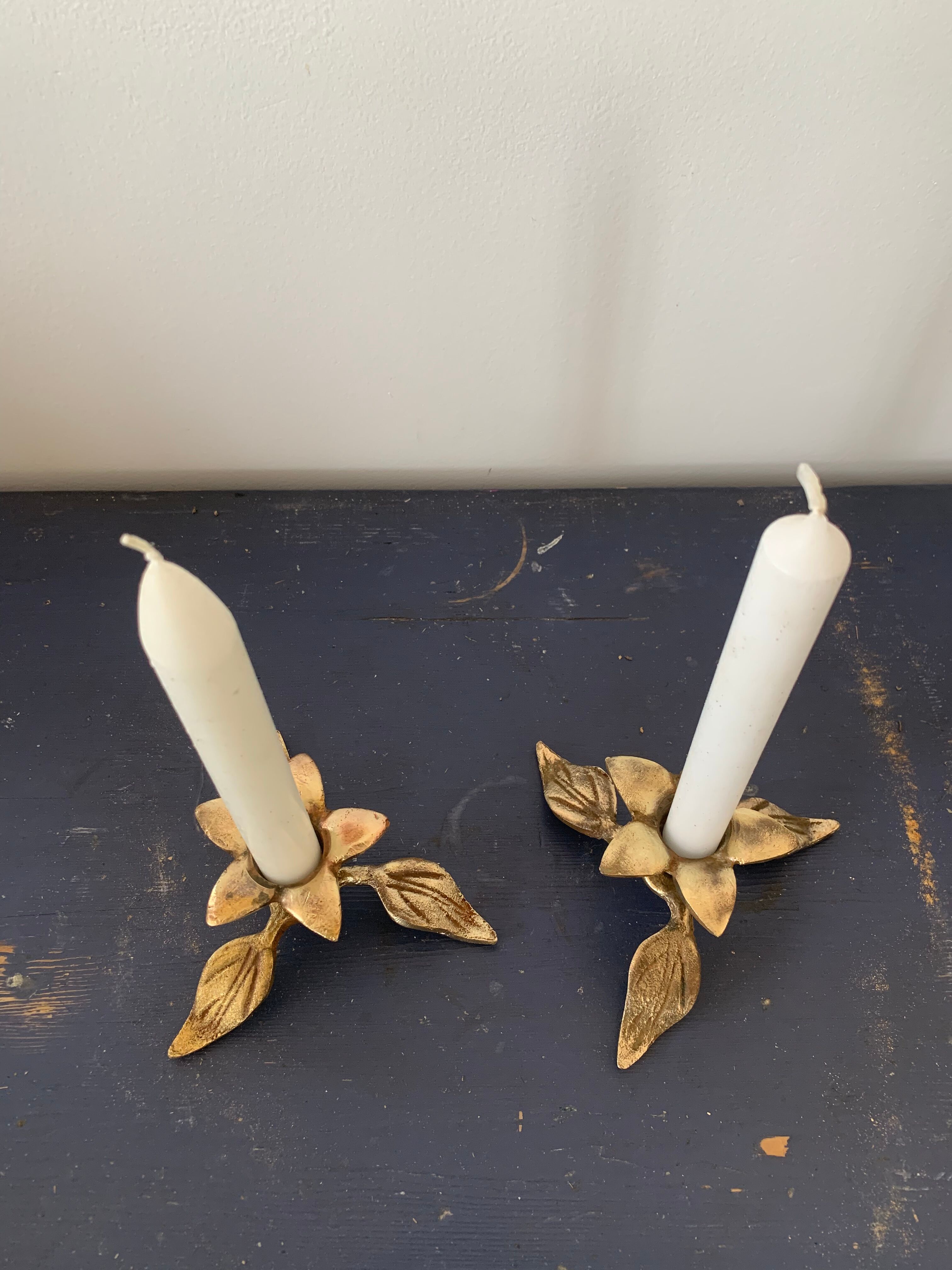 Set of 2 bronze candle holders