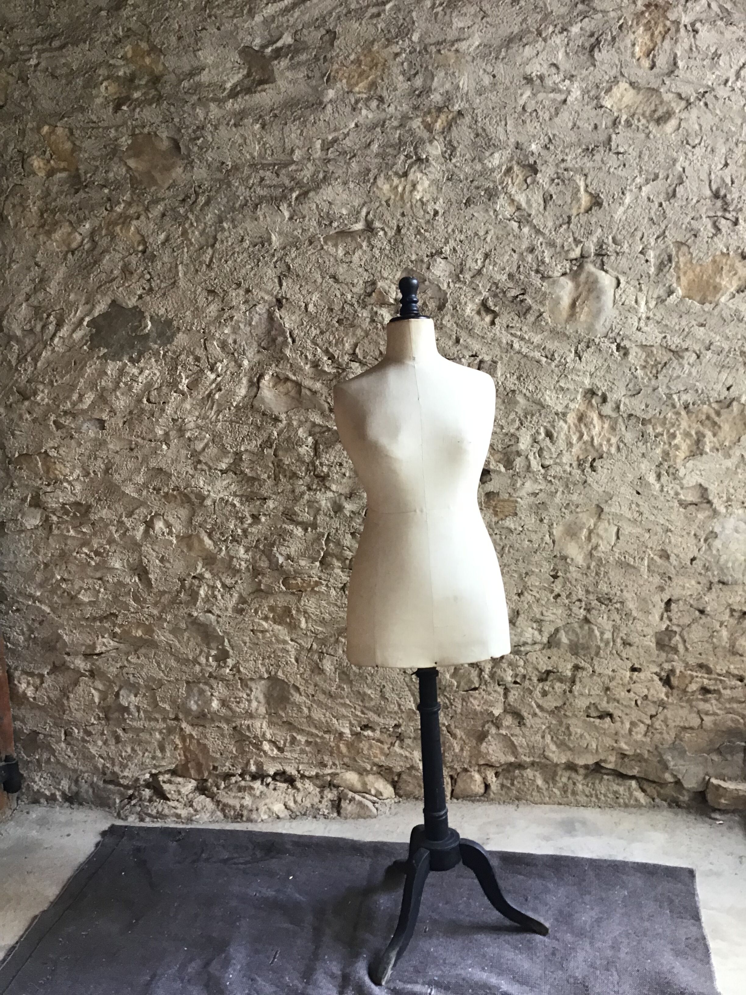 Seamstress mannequin