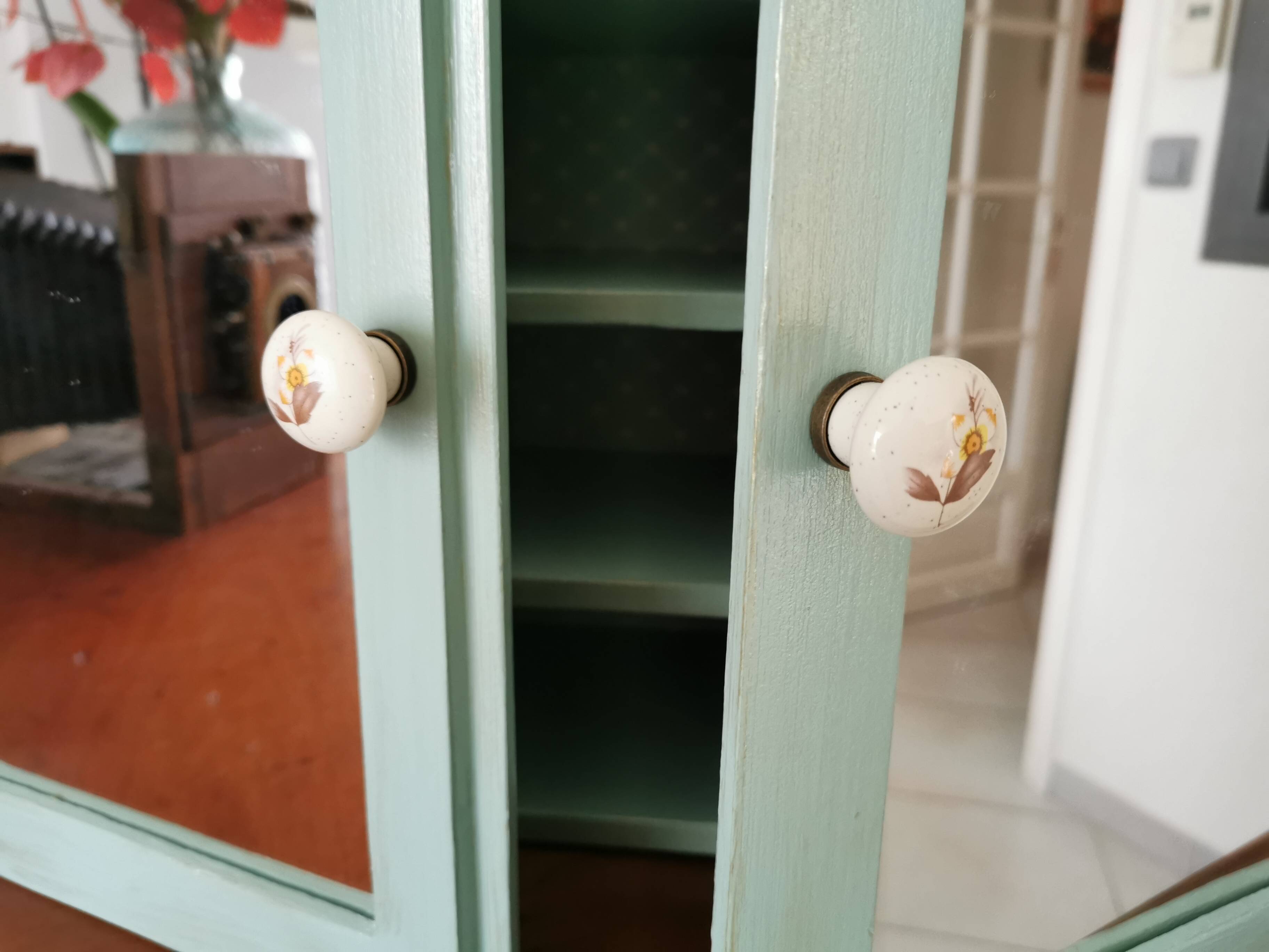 Wall shelf bathroom cabinet