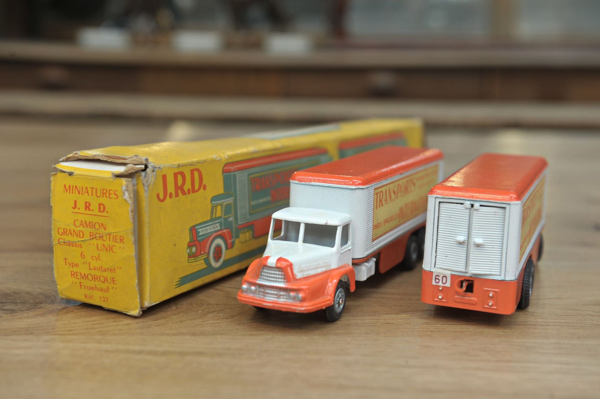 Old metal toy jrd trailer truck international transport