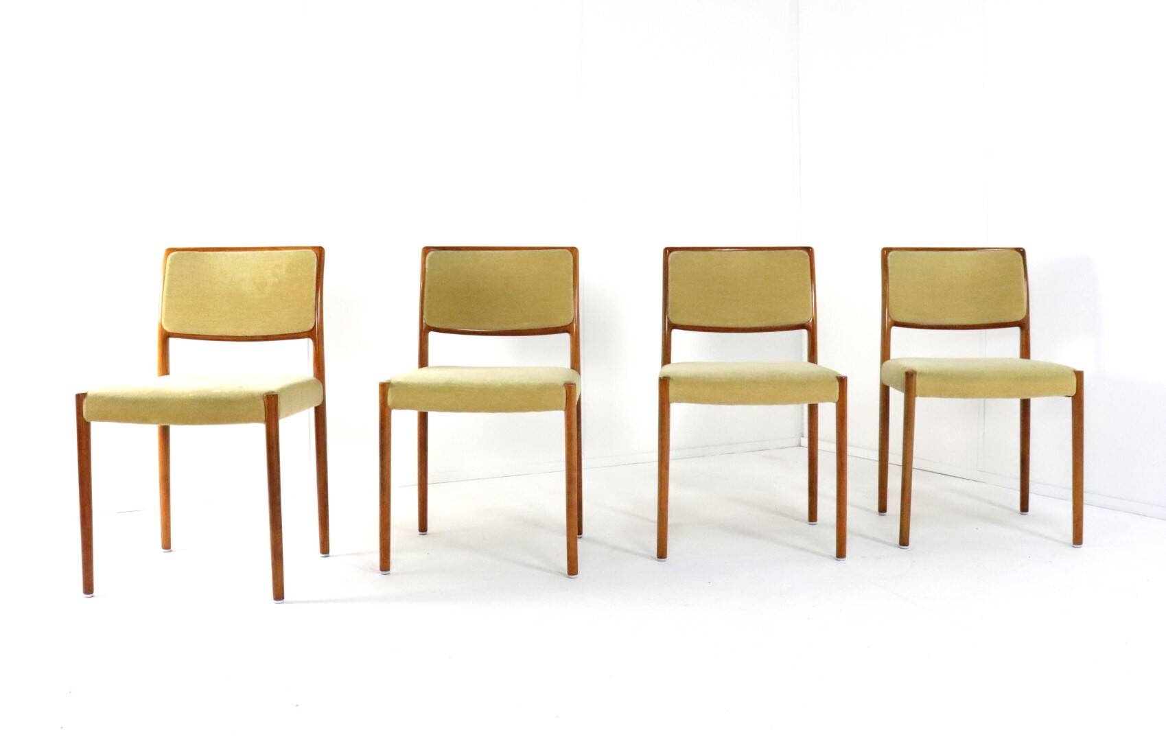 Set of 4 Niels O Möller model 80 chairs vintage danish design