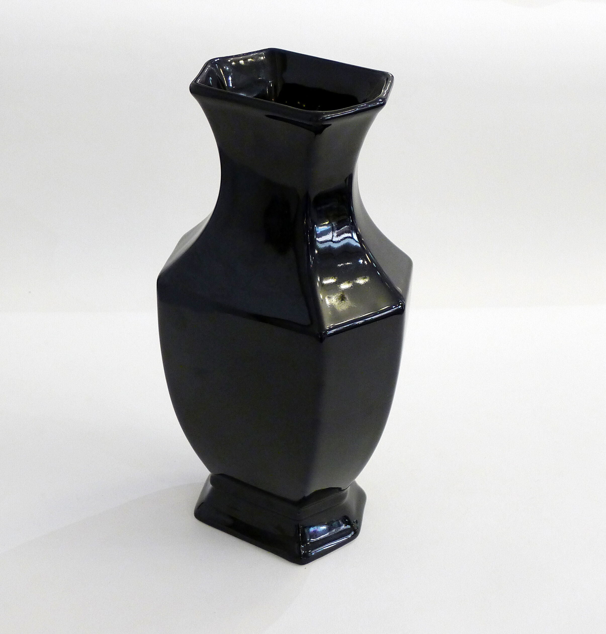 Black vase - Italy graphic décor