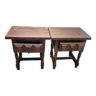 Tables (2) de chevet de style espagnol xvie-xviie - en bois massif - annees 70