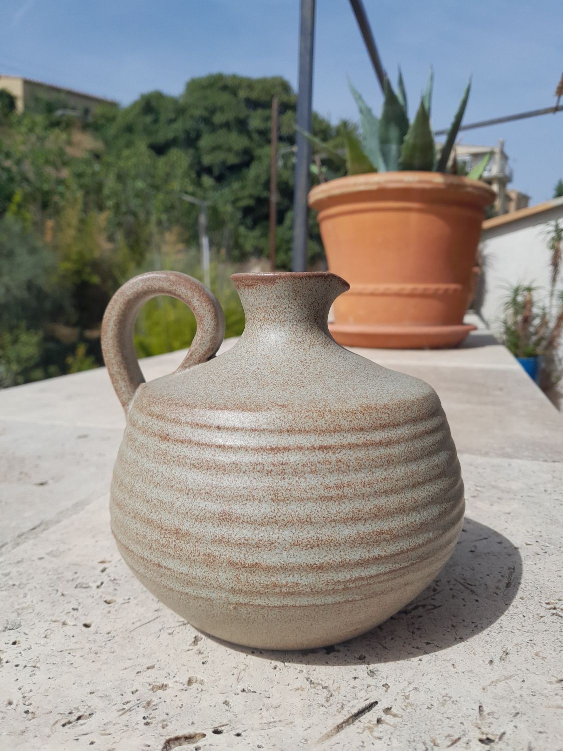 Pichet en grès Vallauris