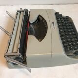 Typewriter Underwood 18