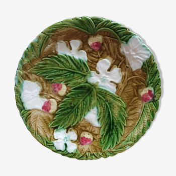 Assiette barbotine fleurie art nouveau