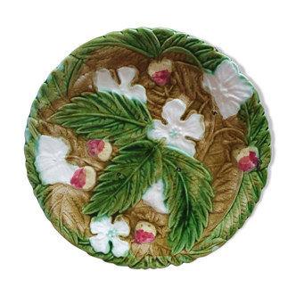 Assiette barbotine fleurie art nouveau