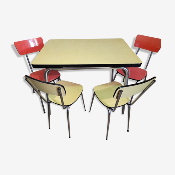 Table & chairs