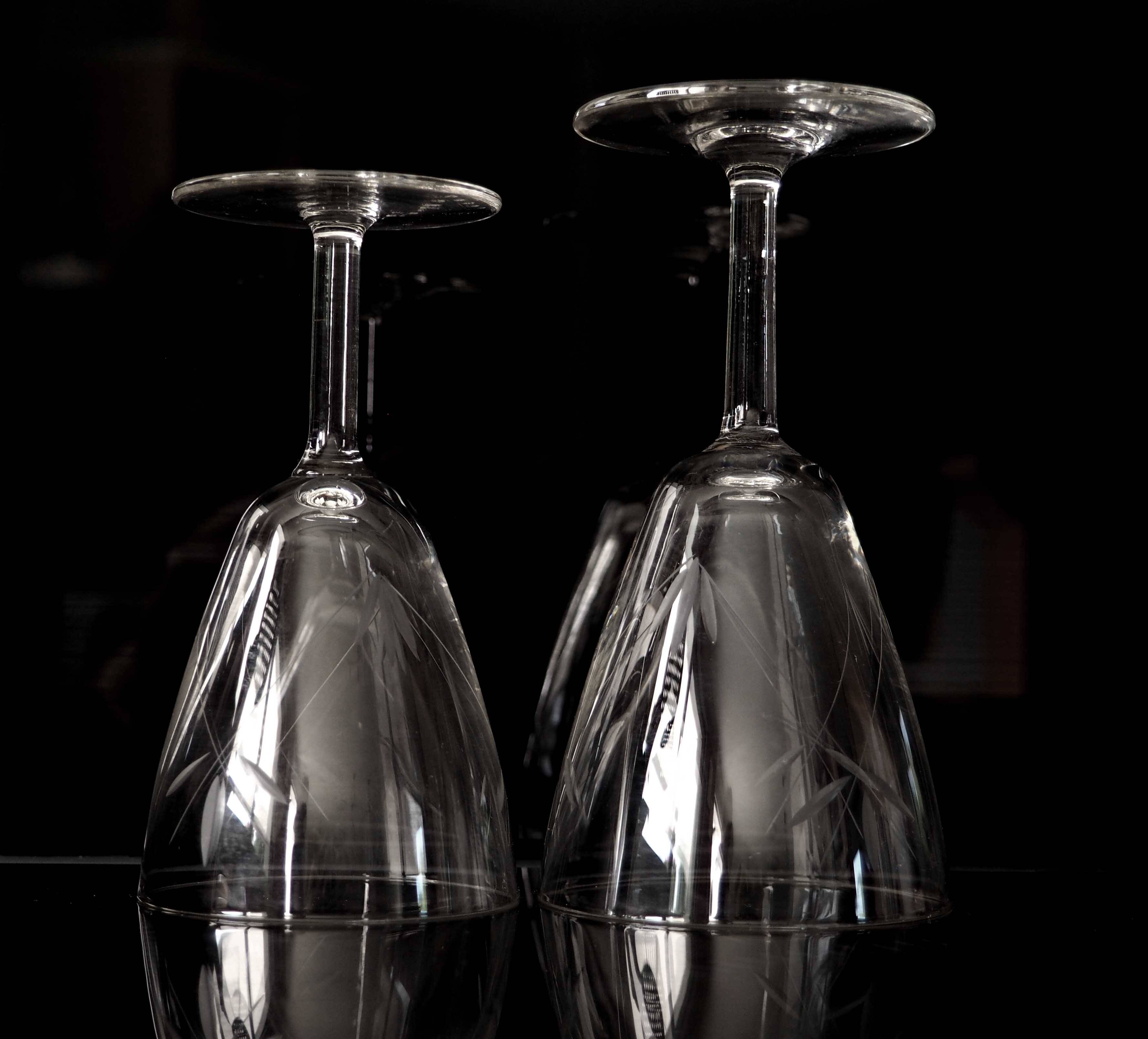 Set of 6 chiseled glasses, 2 sizes