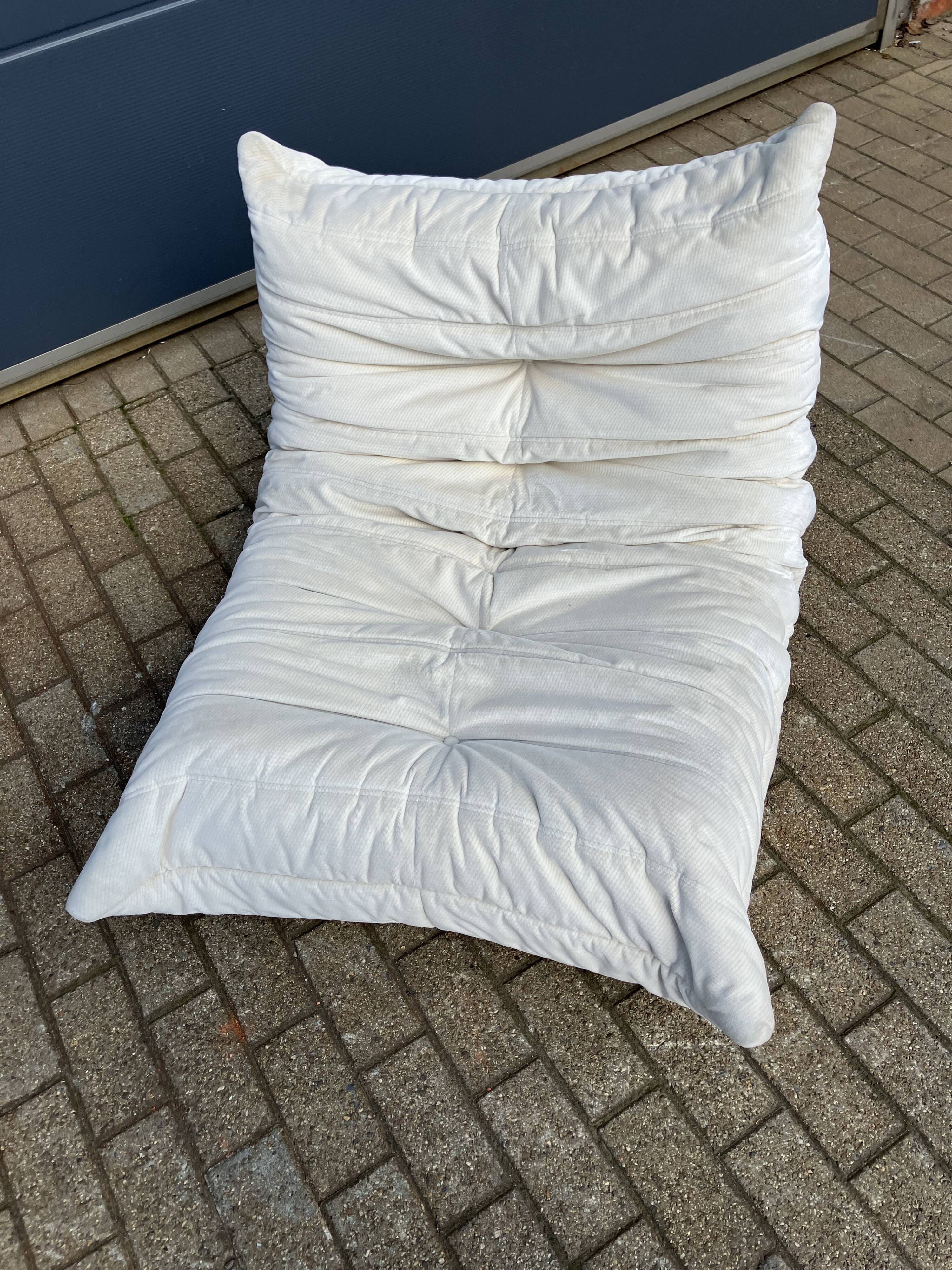 Authentieke Ligne Roset 1zit Togo 1988 beige in topstaat!!