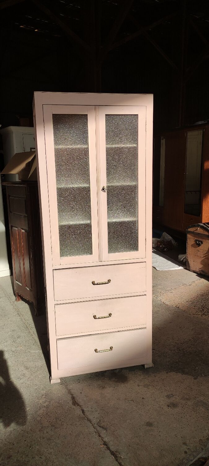 Showcase cabinet two doors, 3 drawers patina old pink