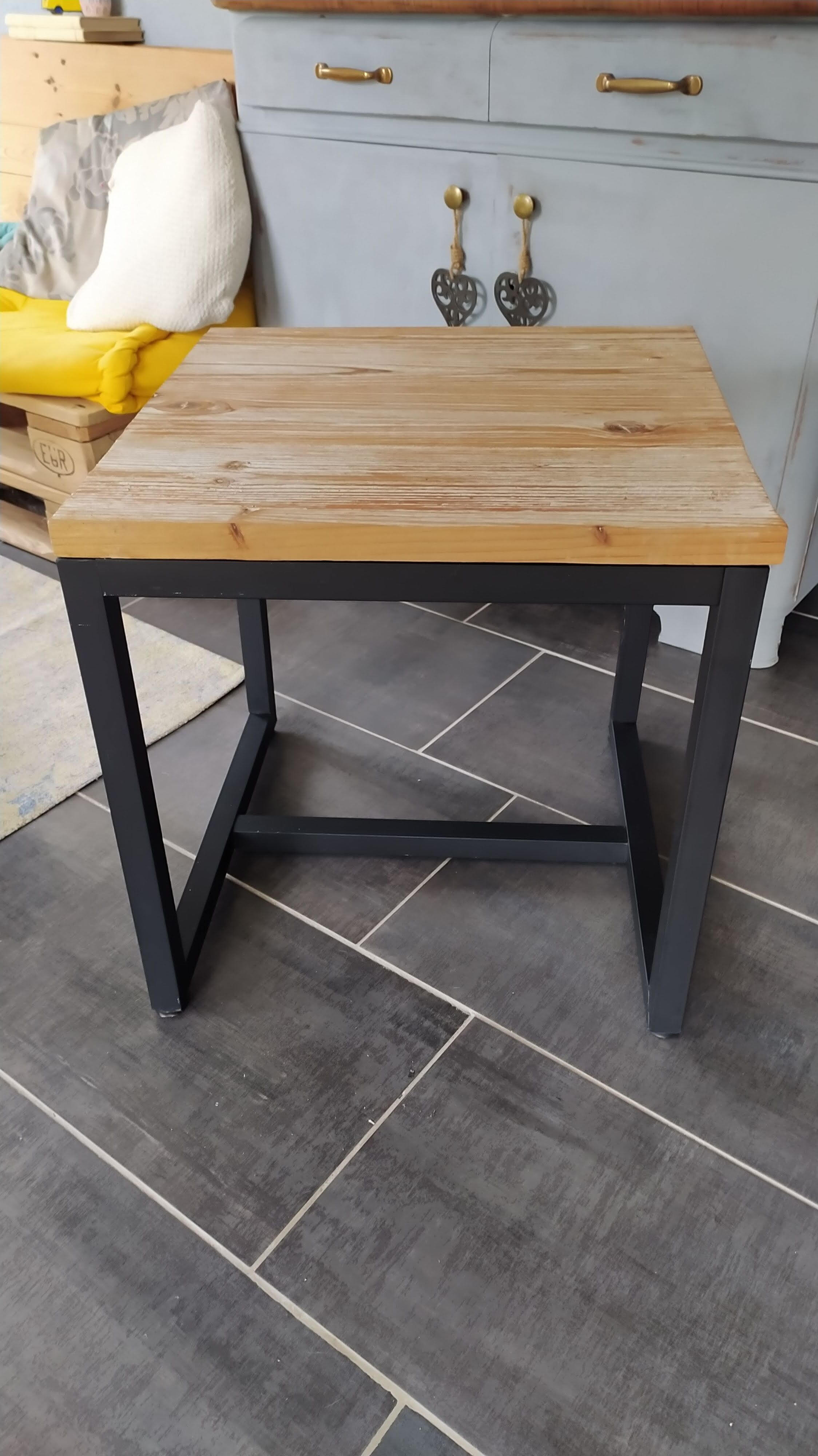 Maison du Monde side table