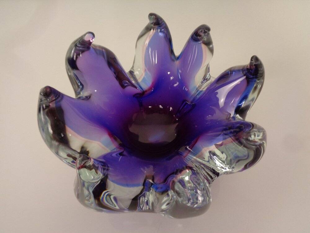 Large Italian bowl in purple Murano glass, 1960s