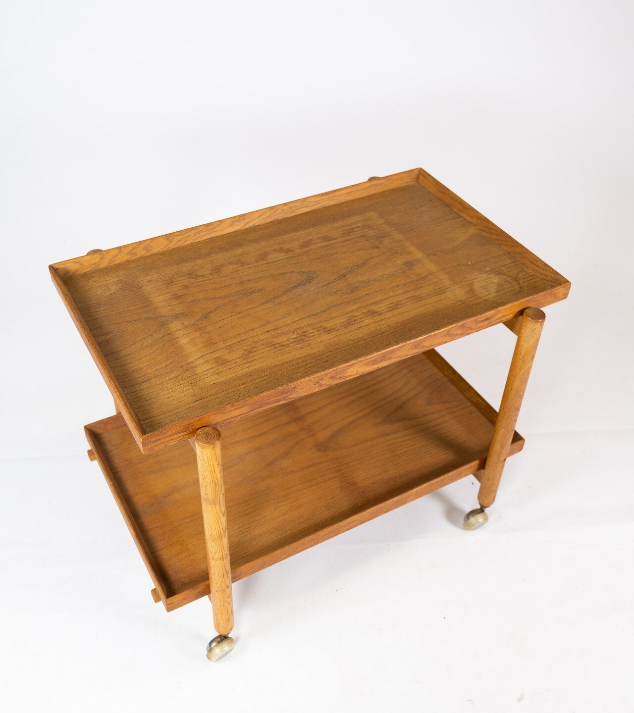 Bar table with extension in oak of danish design manufactured by Hundevad Furniture in the 1960