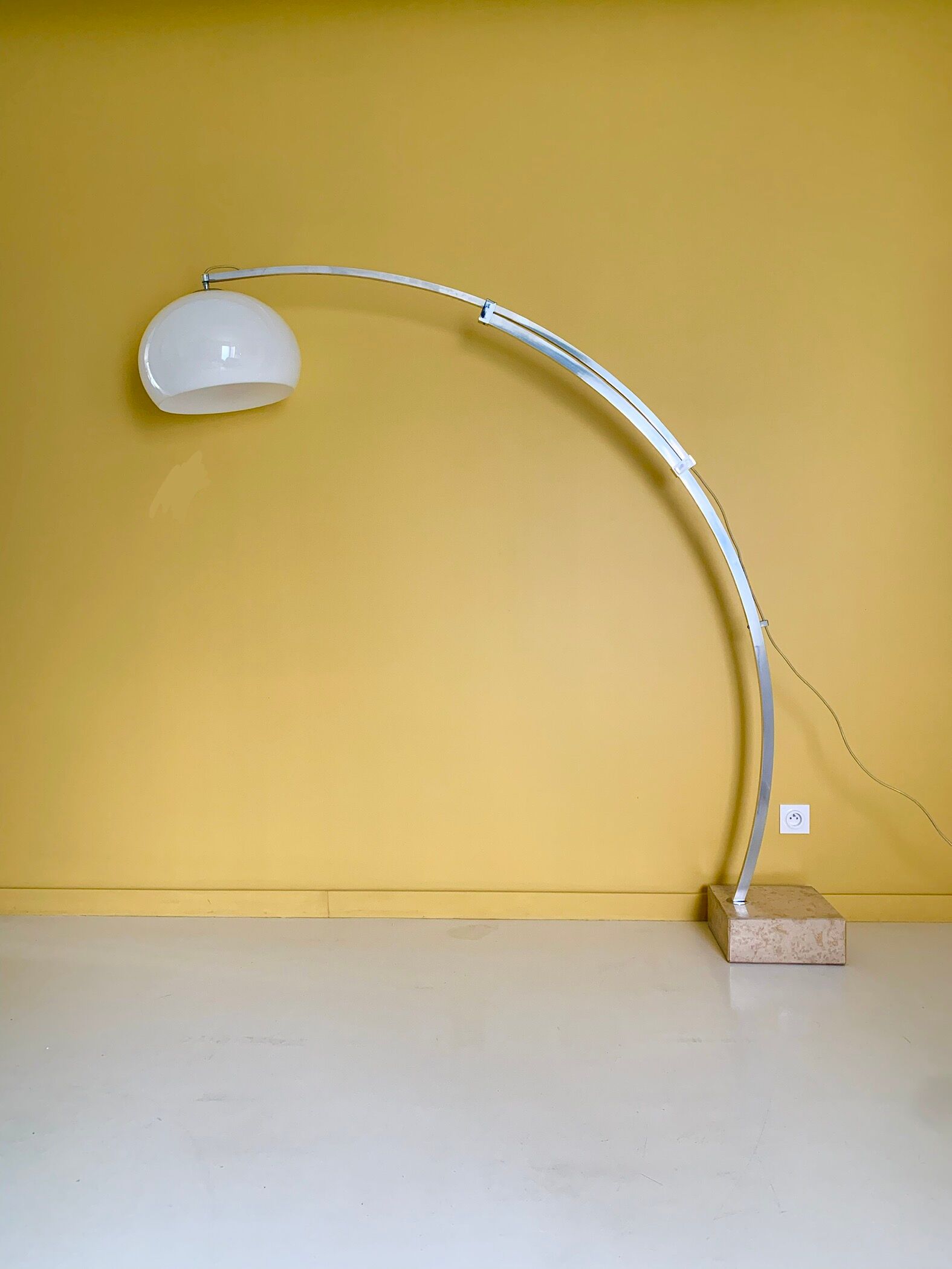 Floor lamp 70s marble foot Guzzini