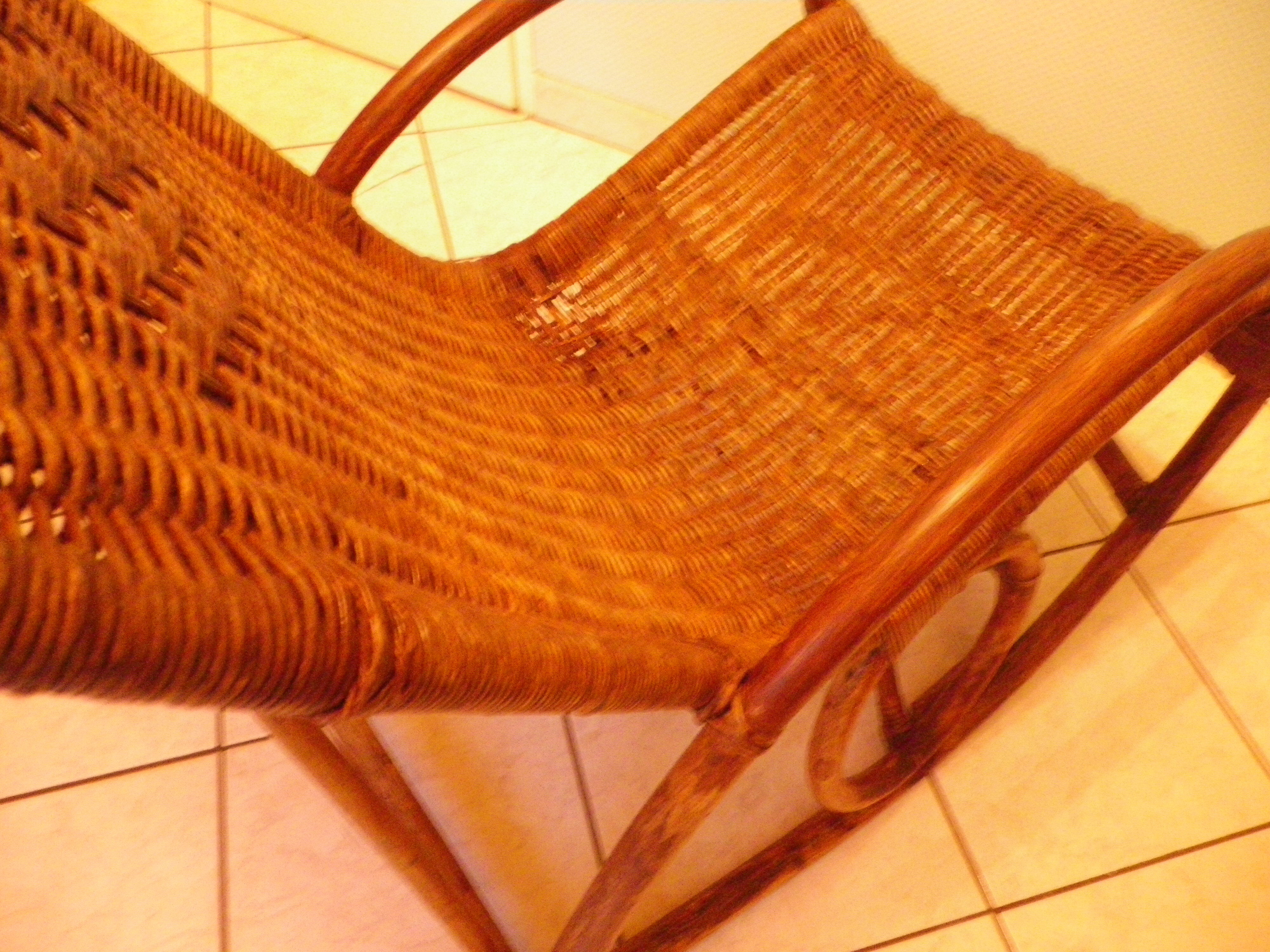 Rocking chair from the 70s in rattan and wicker