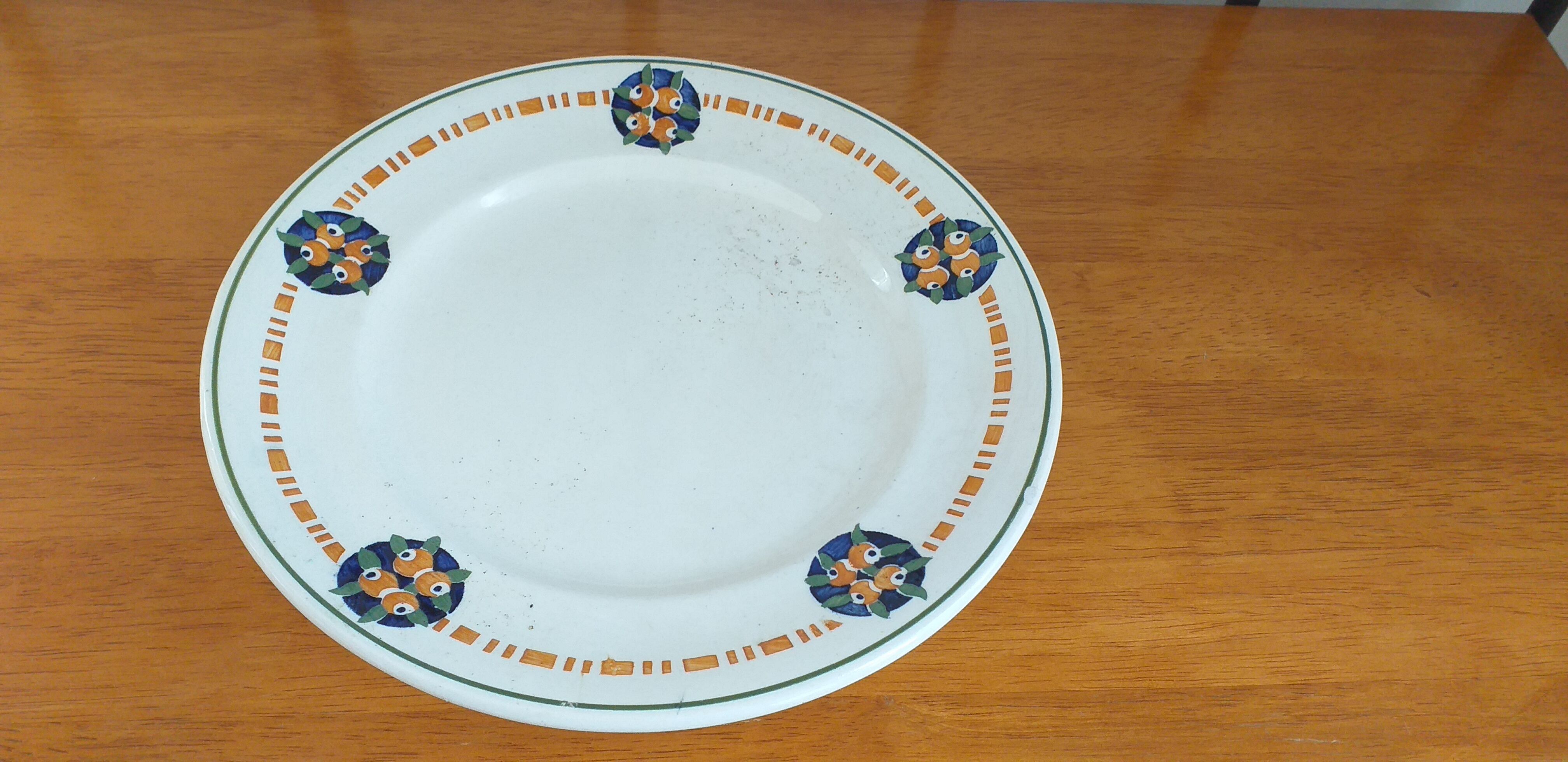 Compotier en porcelaine de Longwy modèle Caprice